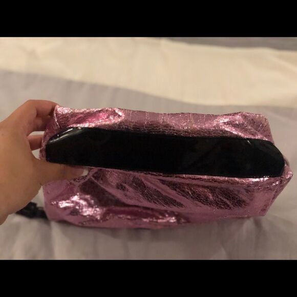 MEDIUM sized pink foil  makeup travel zipper bag - Picture 6 of 7